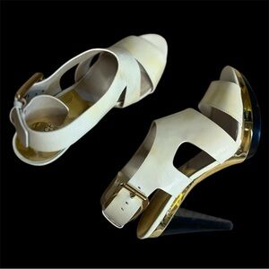 MICHAEL KORS SANDALs Ivory/Gold OPEN TOE Platform Heels 4” Logo SZ 10.5 M Preown